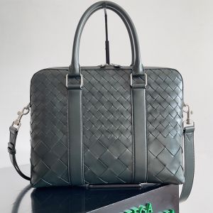 Bottega Veneta Slim Briefcase In Intrecciato Calfskin Dark Green