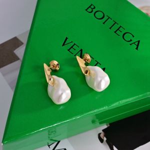 Bottega Veneta Large Pearl Earrings In Metal Gold