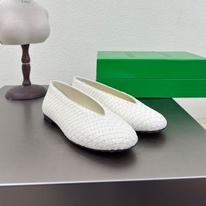 Bottega Veneta Rosa Ballerinas Women Intrecciato Piccolo Lambskin Beige