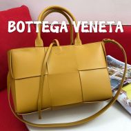 Bottega Veneta Medium Arco Tote with Detachable Strap In Intreccio Leather Yellow