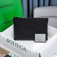 Bottega Veneta Medium Pouch Intreccio Lambskin Black