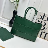 Bottega Veneta Small East-West Arco Tote In Intreccio Leather Dark Green