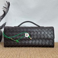 Bottega Veneta Andiamo Clutch with Daisy Flower Closure In Intrecciato Leather Coffee