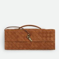 Bottega Veneta Andiamo Clutch In Intrecciato Suede Brown