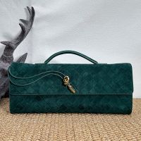 Bottega Veneta Andiamo Clutch In Intrecciato Suede Green