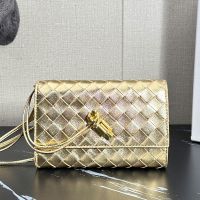 Bottega Veneta Andiamo Pouch In Intrecciato Metalized Lambskin Gold