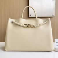 Bottega Veneta Andiamo Top Handle Bag In Silky Calfskin Beige