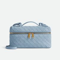 Bottega Veneta Bang Bang Vanity Case In Intrecciato Suede Blue