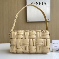 Bottega Veneta Brick Cassette Shoulder Bag In Foulard Intrecciato Leather Beige