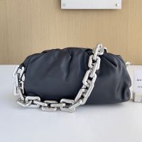 Bottega Veneta Chain Pouch In Shiny Calfskin Black/Silver