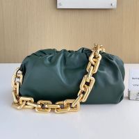 Bottega Veneta Chain Pouch In Shiny Calfskin Dark Green