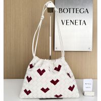 Bottega Veneta Medium Dustbag In Intrecciato Calfskin White/Red