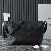 Bottega Veneta Diago Hobo Bag In Intreccio Grained Calfskin Black
