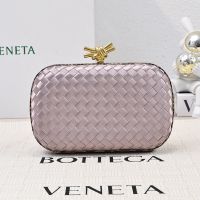 Bottega Veneta Knot Clutch In Intrecciato Silk Light Pink