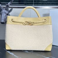 Bottega Veneta Medium Andiamo Top Handle Bag In Raffia and Leather Beige