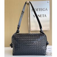 Bottega Veneta Medium Loop Weekender Shoulder Bag In Intrecciato Leather Black
