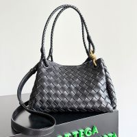 Bottega Veneta Medium Parachute Shoulder Bag In Intrecciato Leather Black