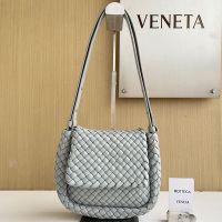 Bottega Veneta Small Cobble Shoulder Bag In Intreccio Leather Grey
