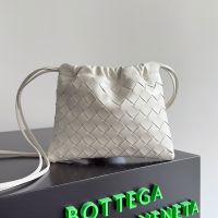 Bottega Veneta Small Dustbag In Intrecciato Leather White