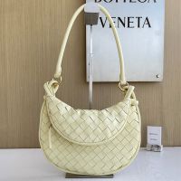 Bottega Veneta Small Gemelli Shoulder Bag In Intrecciato Leather Beige