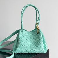 Bottega Veneta Small Parachute Shoulder Bag In Intrecciato Leather Green