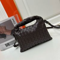 Bottega Veneta Mini Hop Crossbody Bag In Intrecciato Leather Coffee