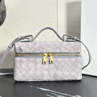 Bottega Veneta Bang Bang Vanity Case In Intrecciato Suede Grey