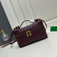 Bottega Veneta Bang Bang Vanity Case In Intrecciato Leather Burgundy