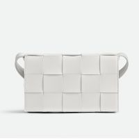 Bottega Veneta Medium Cassette Crossbody Bag In Intreccio Lambskin White