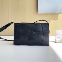 Bottega Veneta Medium Cassette Crossbody Bag In Intreccio Wavy Leather Black