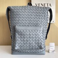 Bottega Veneta Medium Classic Backpack with Front Pocket In Intrecciato Leather Grey