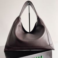 Bottega Veneta Small Hop Shoulder Bag In Calfskin Coffee