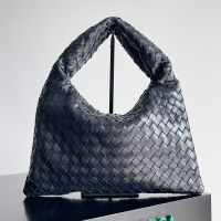 Bottega Veneta Small Hop Shoulder Bag In Intrecciato Leather Navy Blue