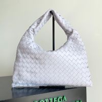 Bottega Veneta Small Hop Shoulder Bag In Intrecciato Leather White/Gold