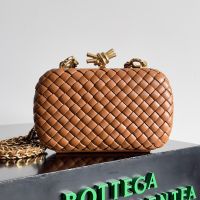 Bottega Veneta Knot Chain Clutch In Intreccio Padded Leather Brown