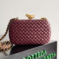 Bottega Veneta Knot Chain Clutch In Intreccio Padded Leather Burgundy