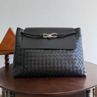 Bottega Veneta Large Andiamo Messenger Bag In Intrecciato Calfskin Black