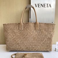 Bottega Veneta Large Cabat Tote 51 In Intreccio Suede Brown