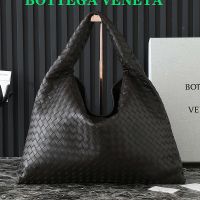 Bottega Veneta Large Hop Shoulder Bag In Intrecciato Leather Dark Brown