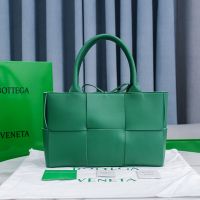 Bottega Veneta Medium Arco Tote 36 In Intreccio Calfskin and Suede Green