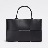Bottega Veneta Medium Arco Tote 36 In Intreccio Lambskin Black/White