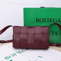 Bottega Veneta Medium Cassette Crossbody Bag In Intreccio Calfskin Burgundy