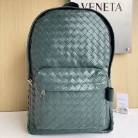 Bottega Veneta Medium Classic Backpack In Intrecciato Leather Military Green