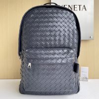 Bottega Veneta Medium Classic Backpack In Intrecciato Leather Navy Blue