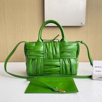 Bottega Veneta Mini Arco Tote 25 with Detachable Strap In Foulard Intreccio Leather Green