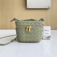 Bottega Veneta Mini Vanity Case In Intrecciato Leather Cypress Green