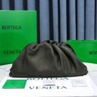 Bottega Veneta Pouch In Calfskin Green