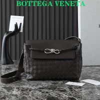 Bottega Veneta Small Andiamo Messenger Bag In Intrecciato Calfskin Coffee