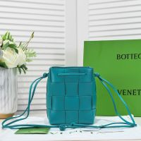 Bottega Veneta Small Cassette Bucket Bag In Intreccio Lambskin Blue