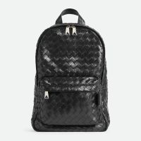 Bottega Veneta Small Classic Backpack In Intrecciato Calfskin Black